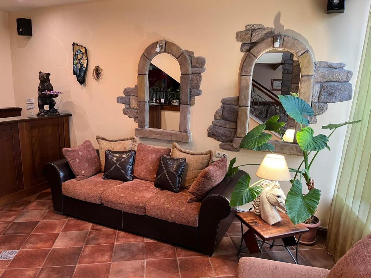 Hotel Bolyari Veliko Tarnovo Ngoại thất bức ảnh