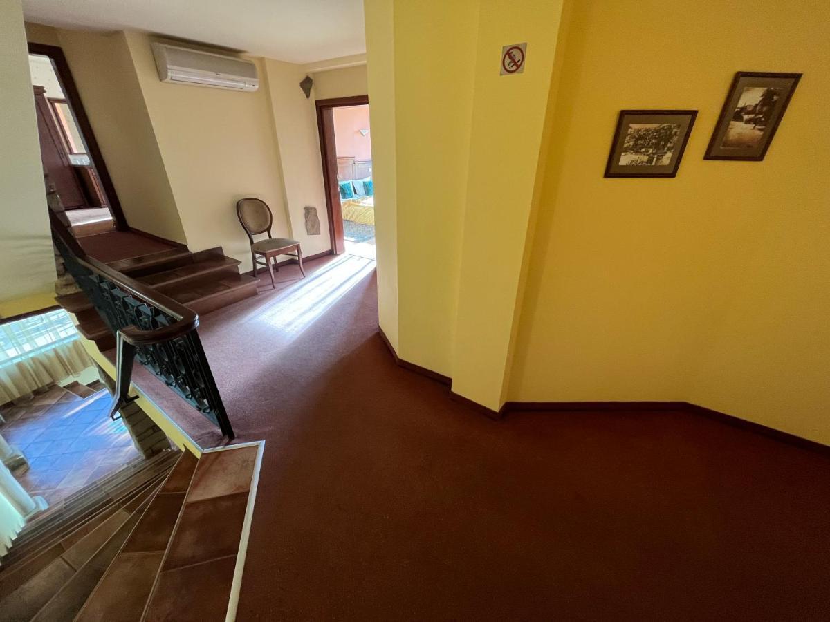 Hotel Bolyari Veliko Tarnovo Ngoại thất bức ảnh